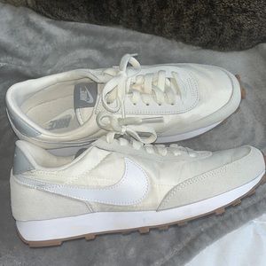 Nike Daybreak Sneakers